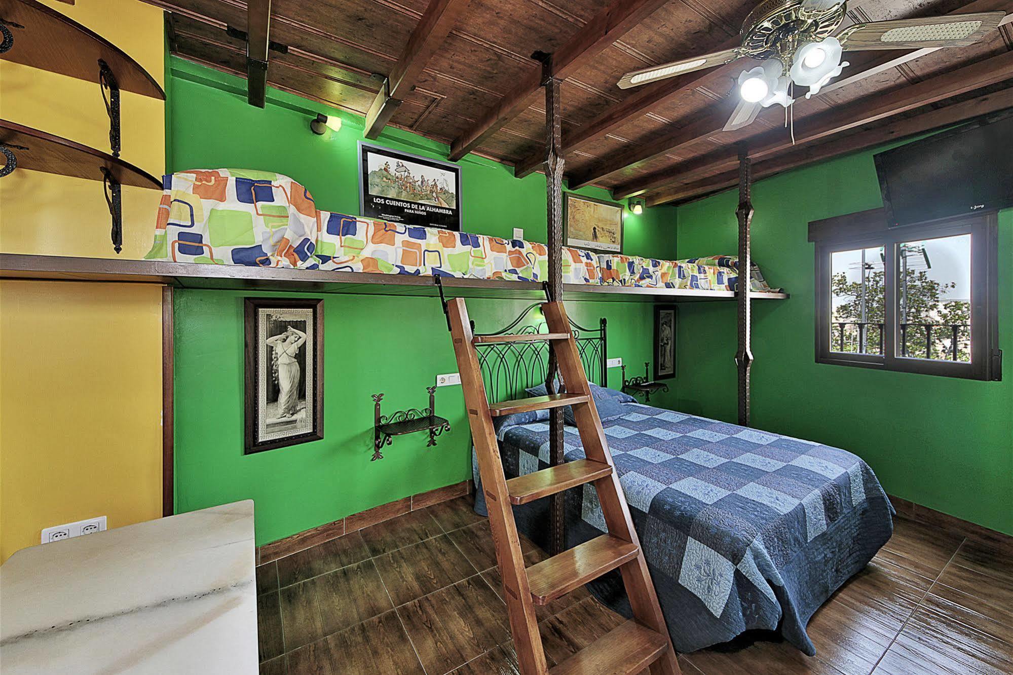 Apartamentos La Miga Гранада Экстерьер фото